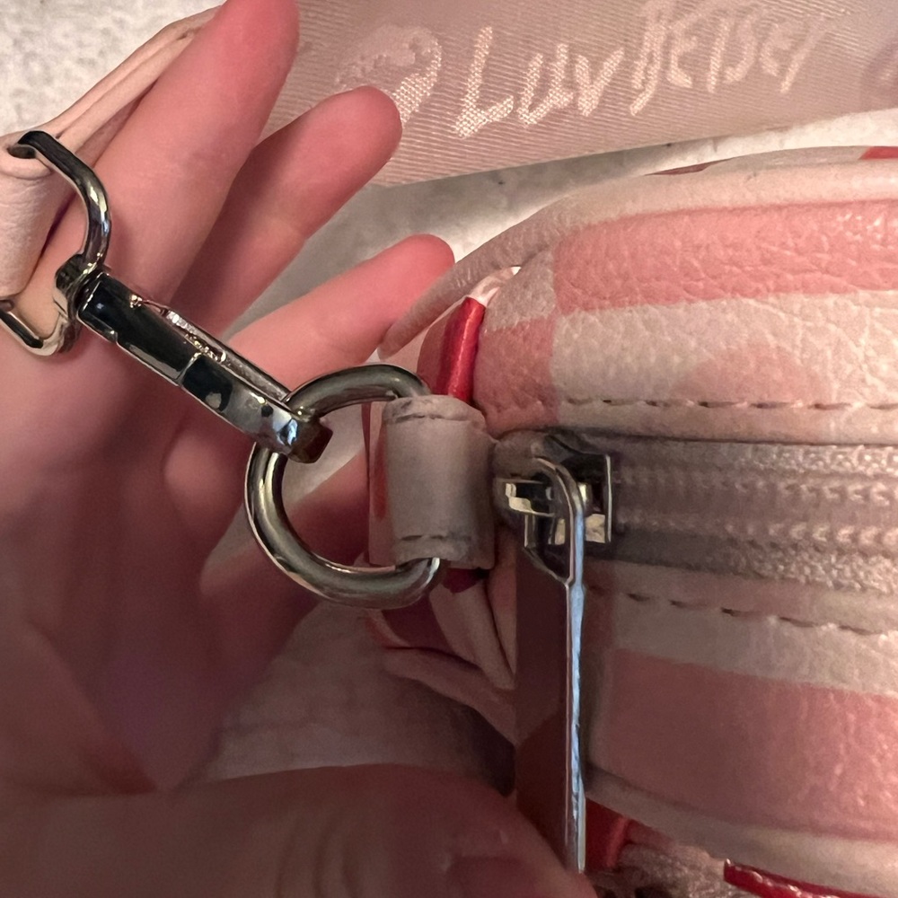💕Host Pick💕Betsey Johnson Pink Checker Heart Crossbody Bag - Picture 10 of 15